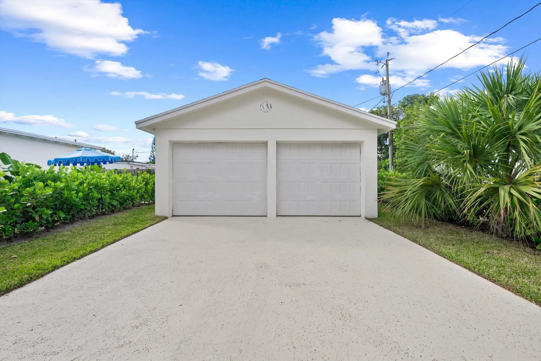 1131 N Ocean Breeze