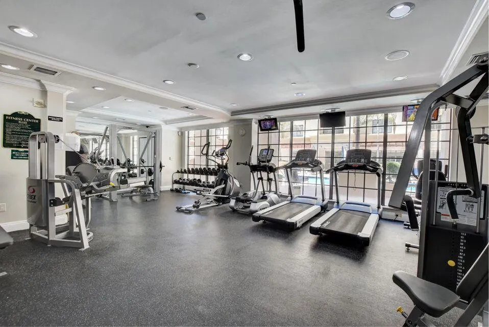 233 S Federal Highway, #321