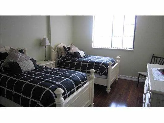 233 S Federal Highway, #321