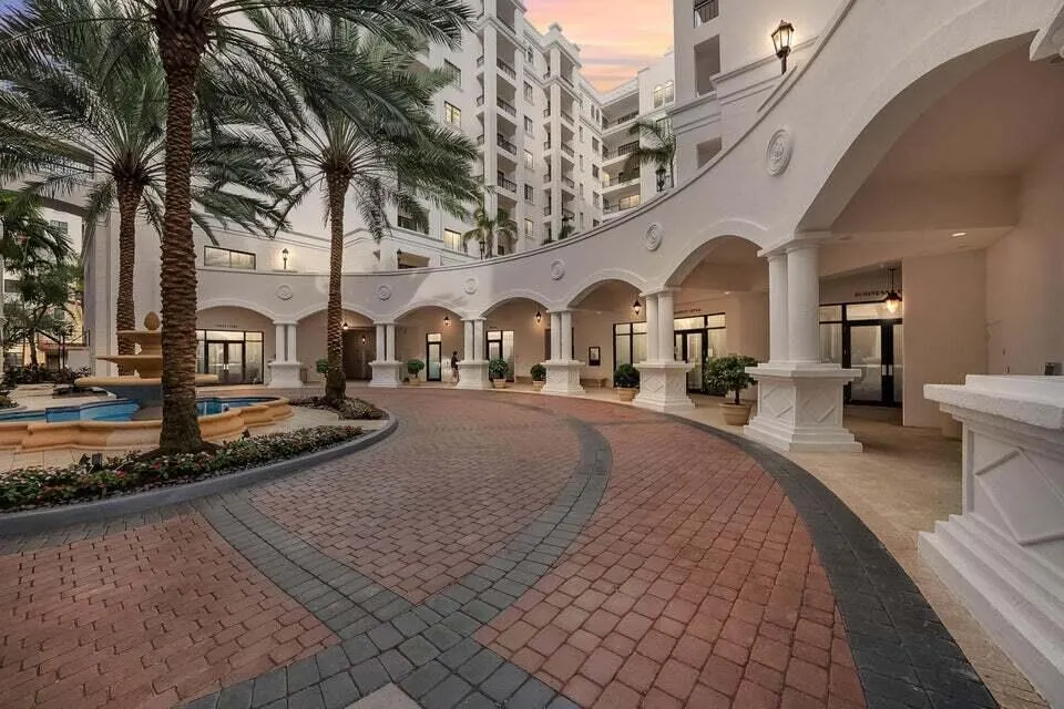 233 S Federal Highway, #321