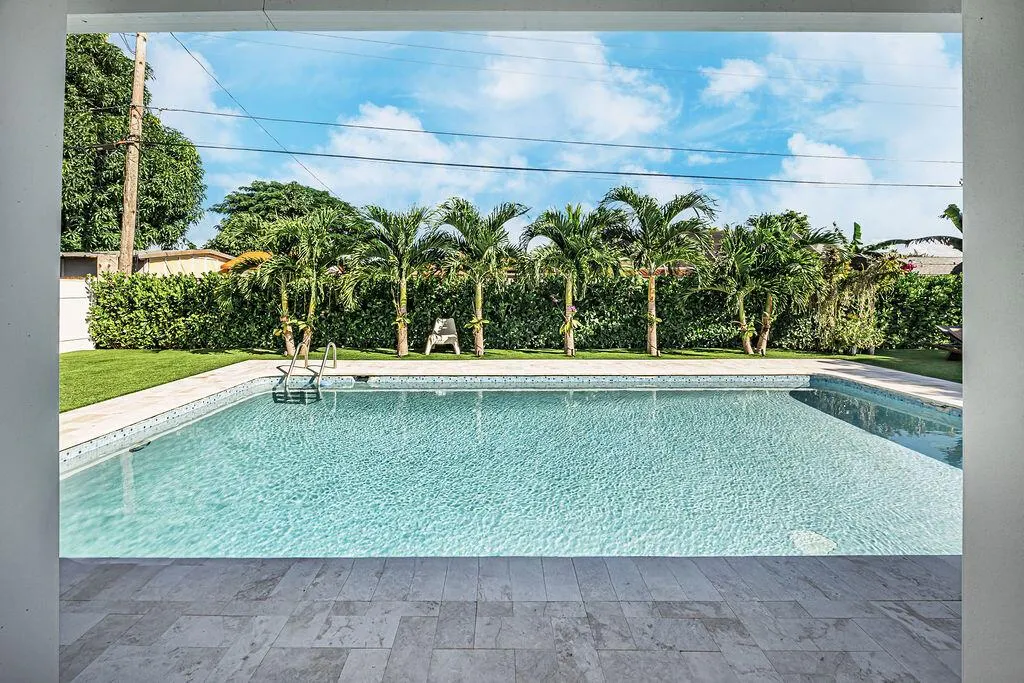 1881 Caribbean Road W