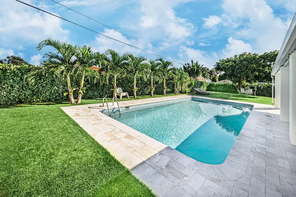 1881 Caribbean Road W