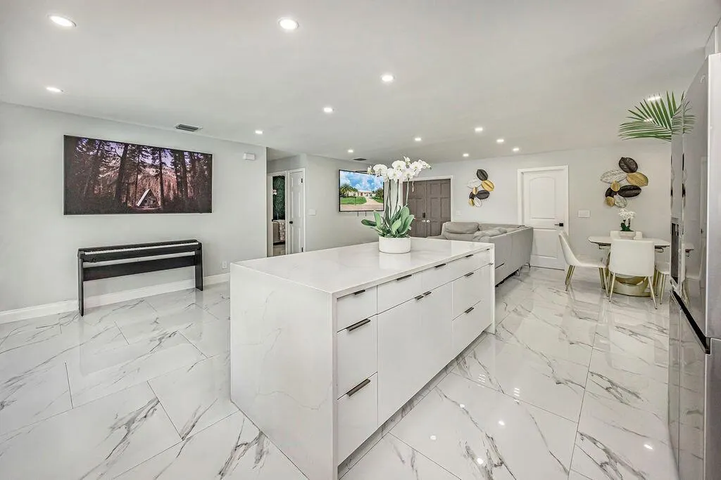 1881 Caribbean Road W