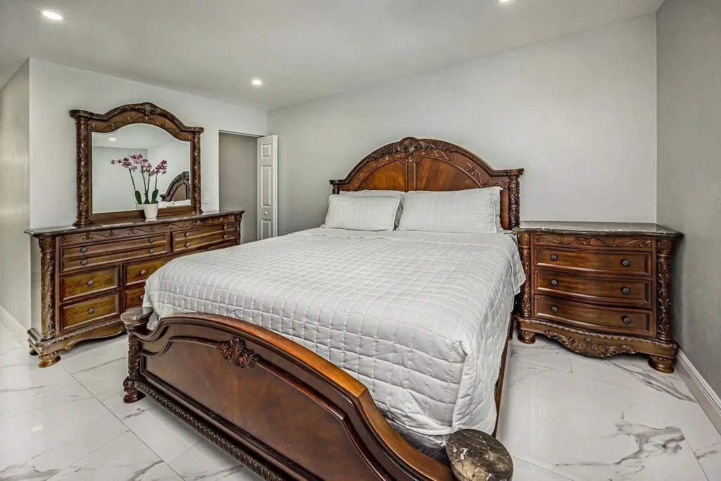 1881 Caribbean Road W