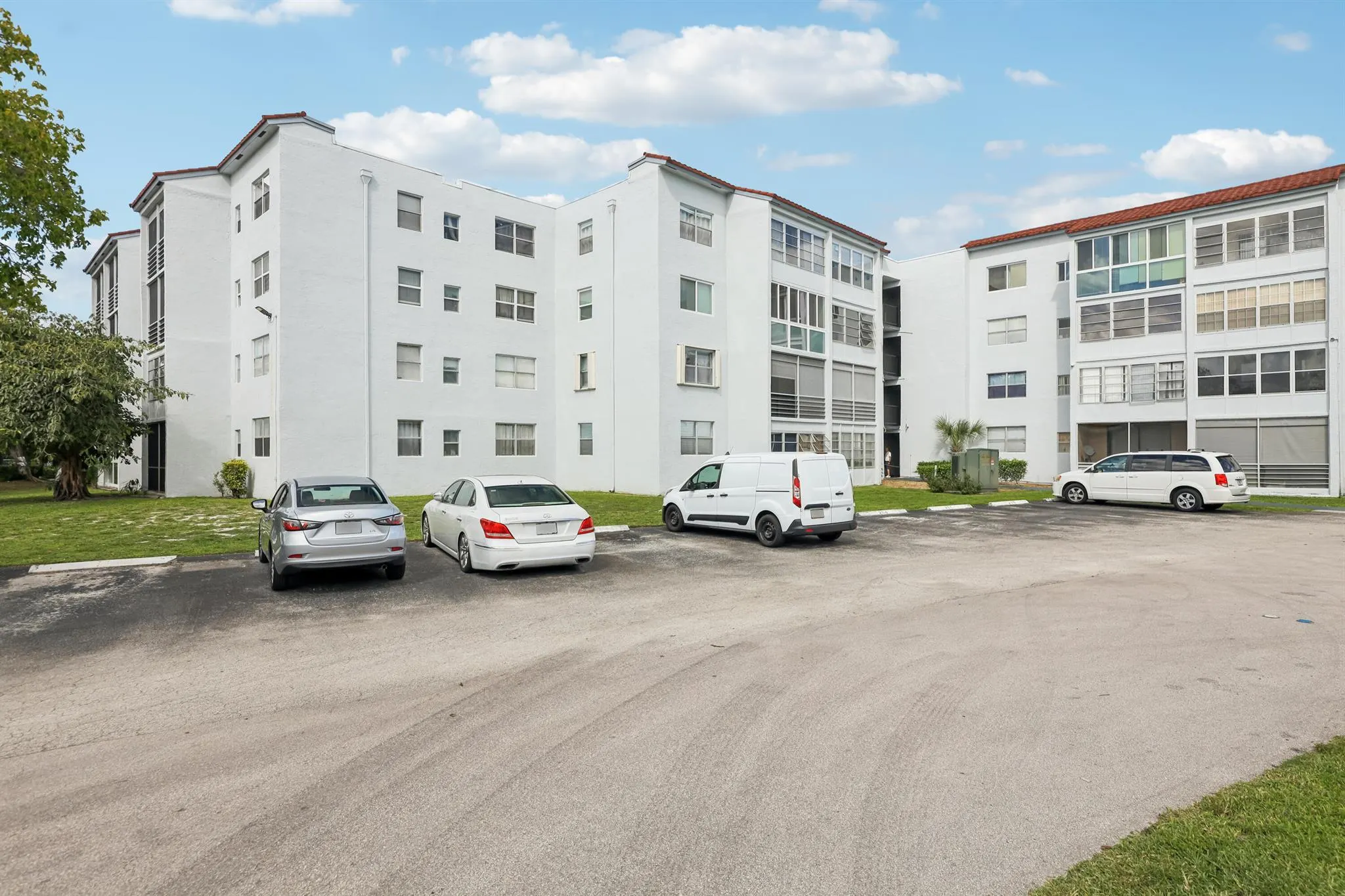 2860 Somerset Drive, #307k