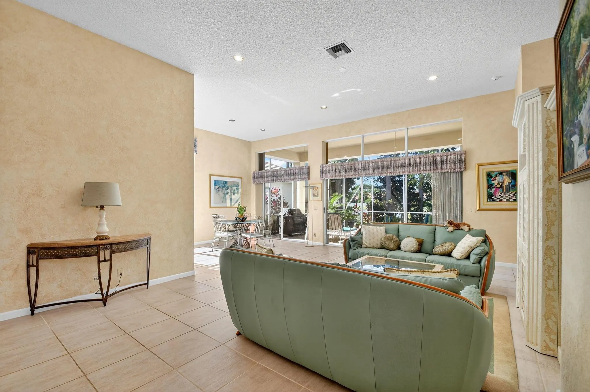 4657 Hazleton Lane