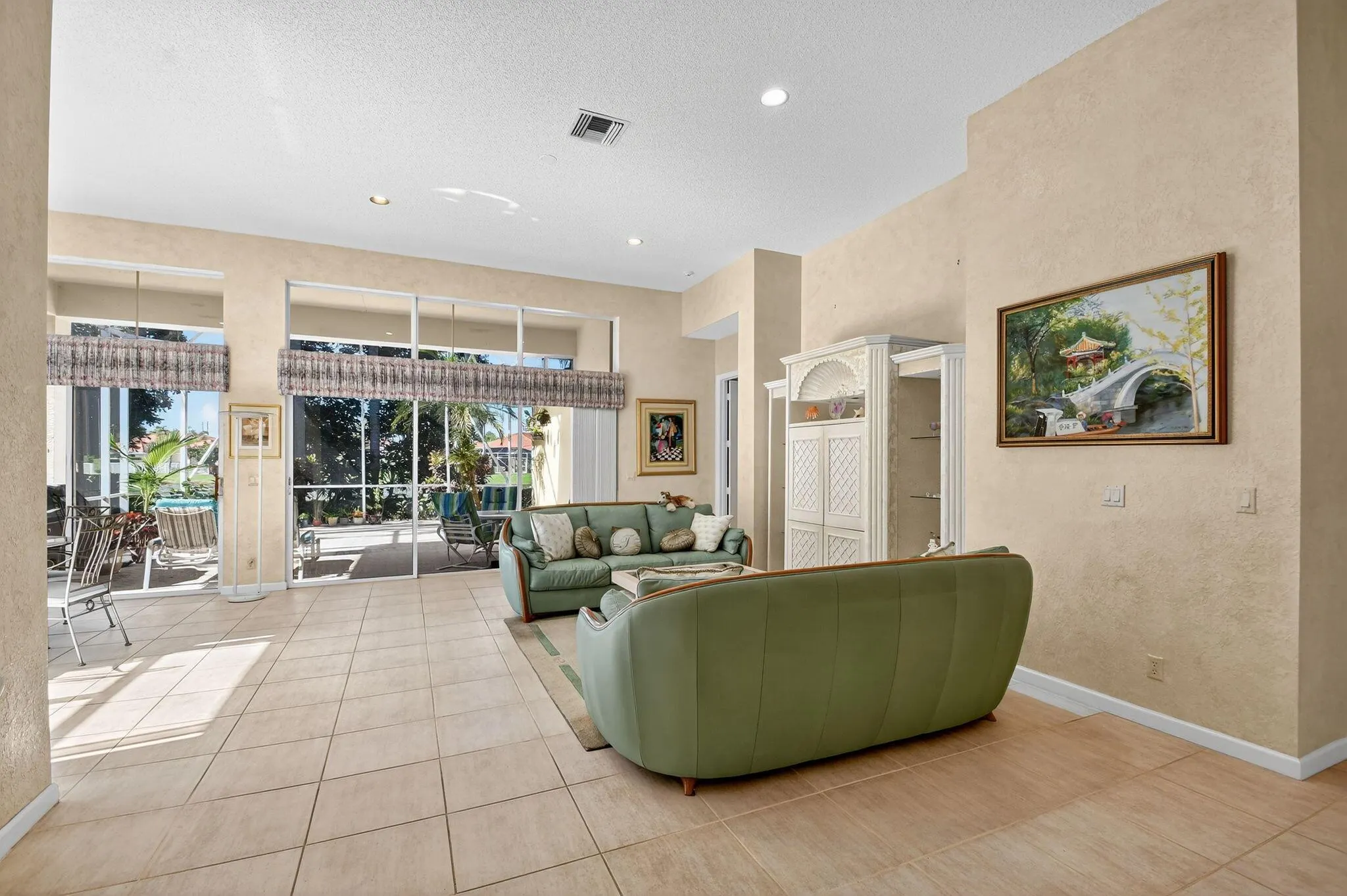 4657 Hazleton Lane