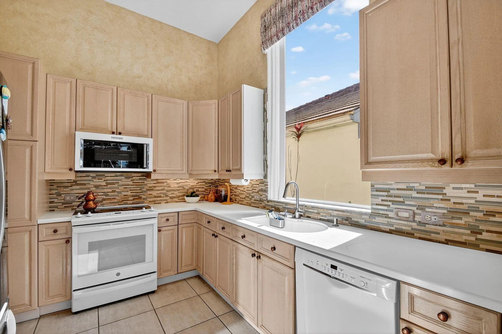 4657 Hazleton Lane
