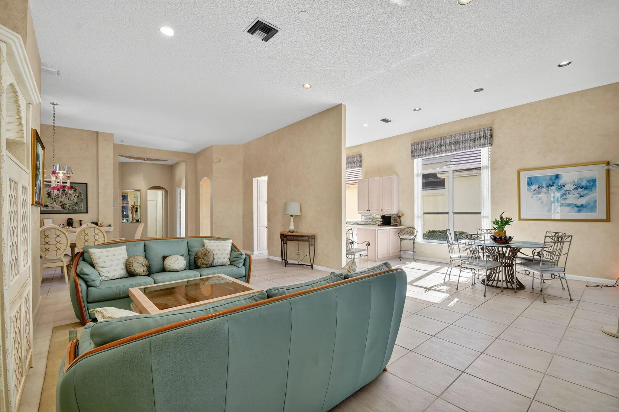 4657 Hazleton Lane