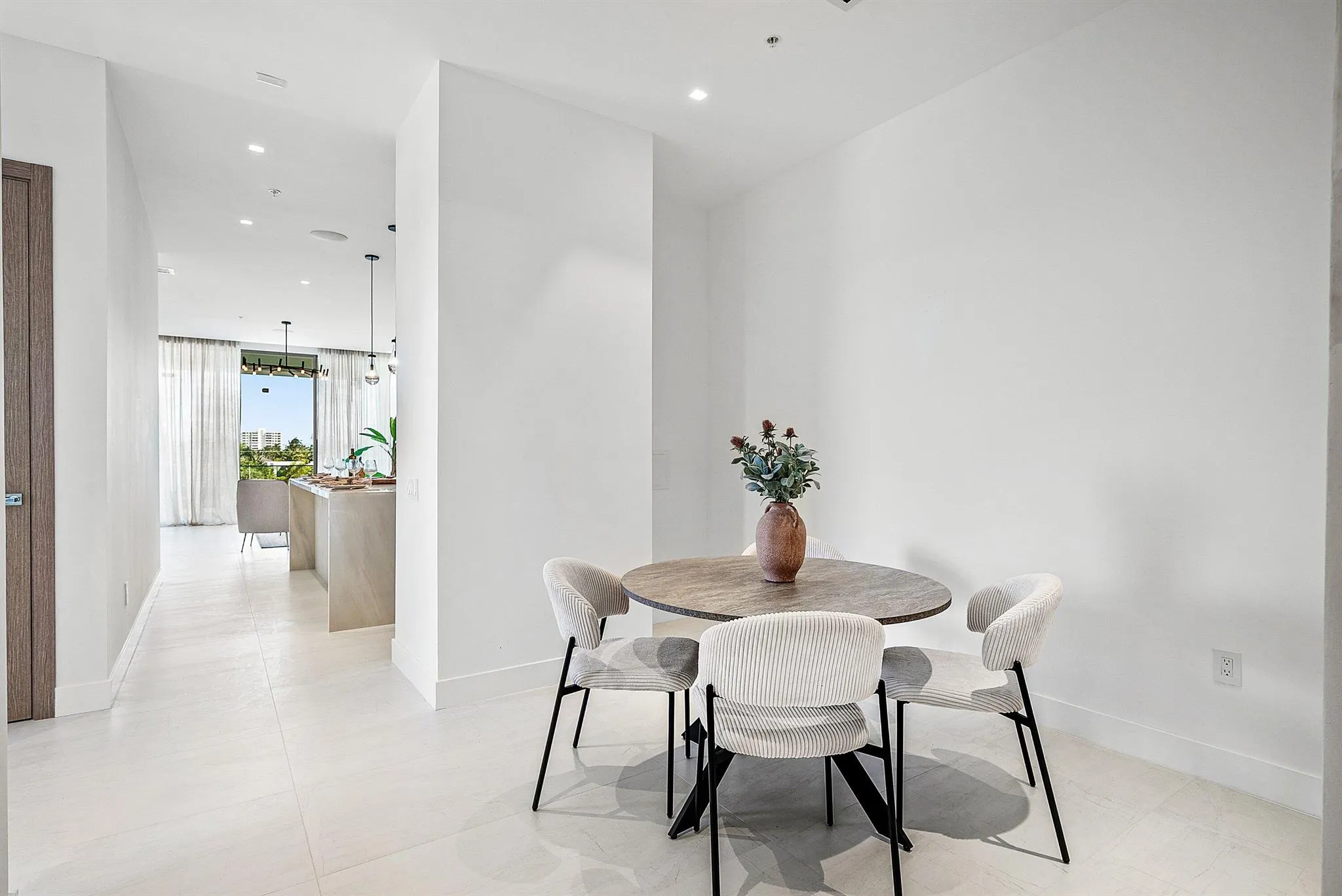 246 NE 6th Avenue, #3b