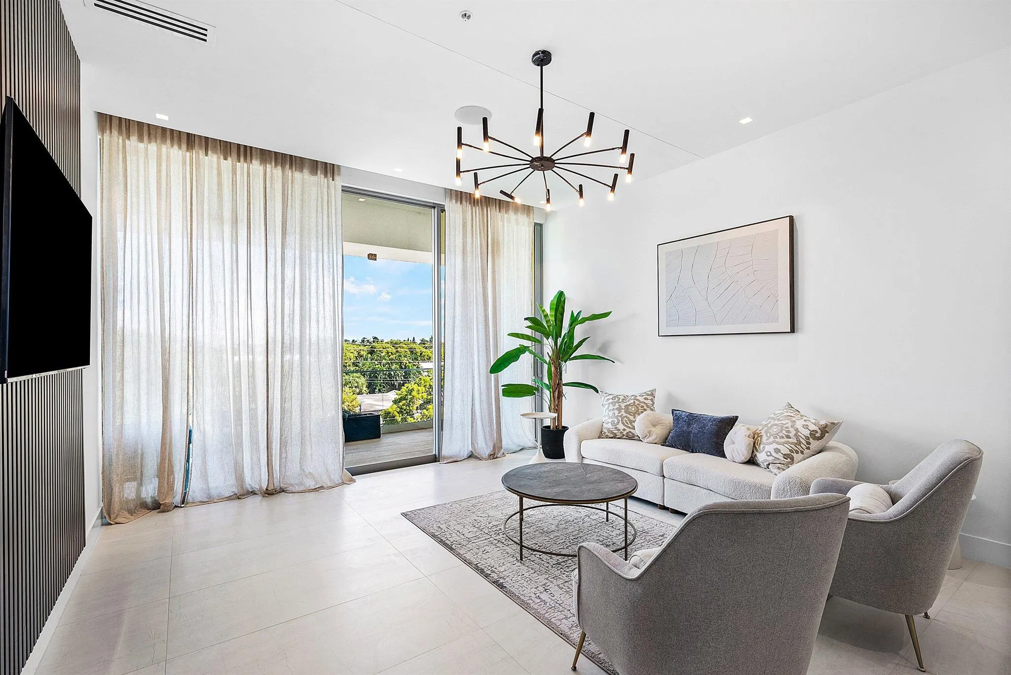 246 NE 6th Avenue, #3b
