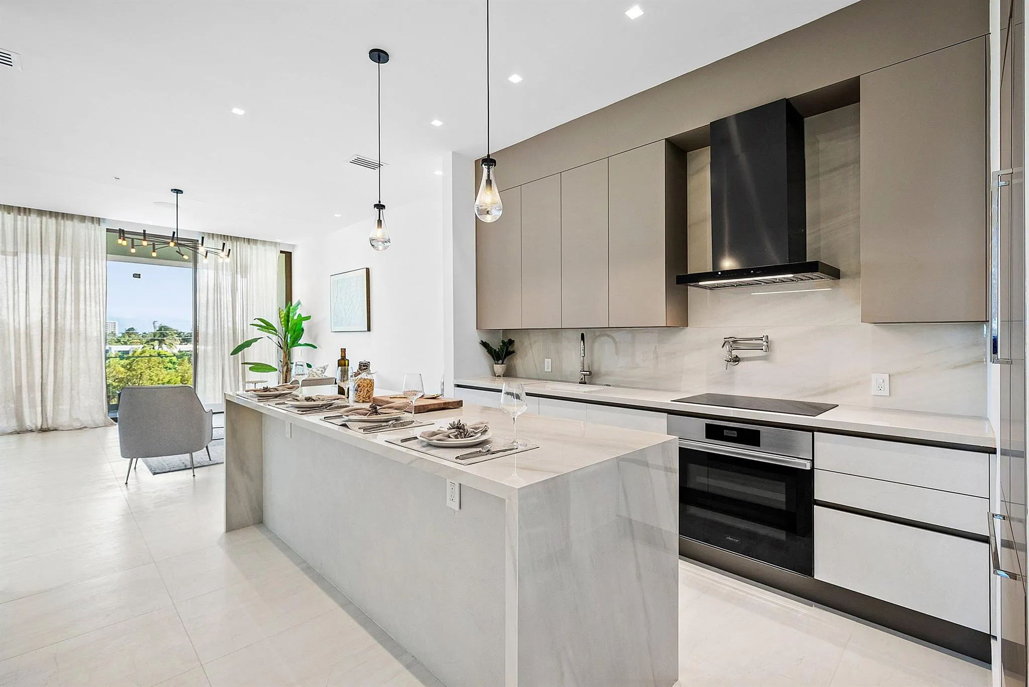 246 NE 6th Avenue, #3b