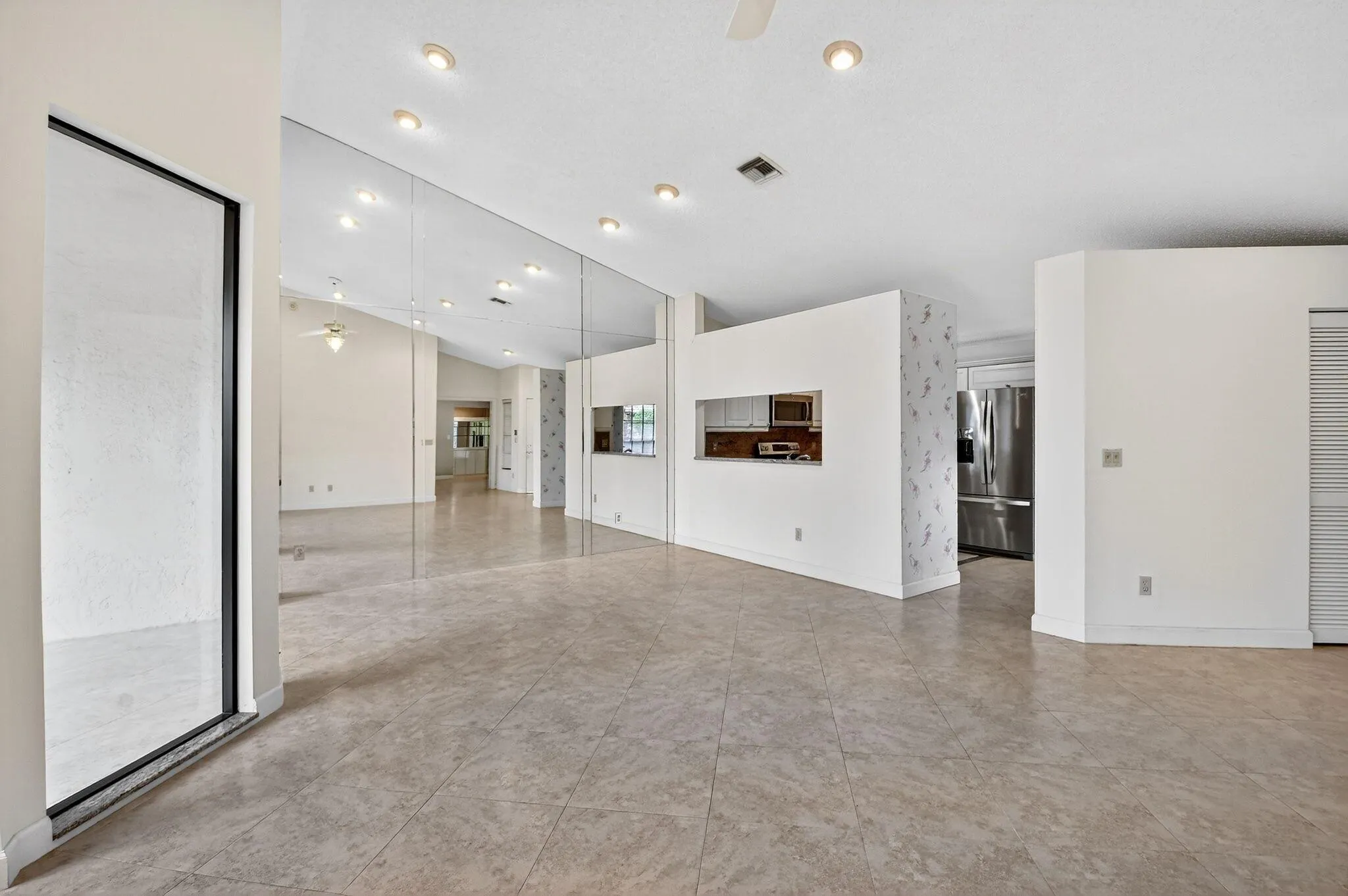 8225 Cassia Drive