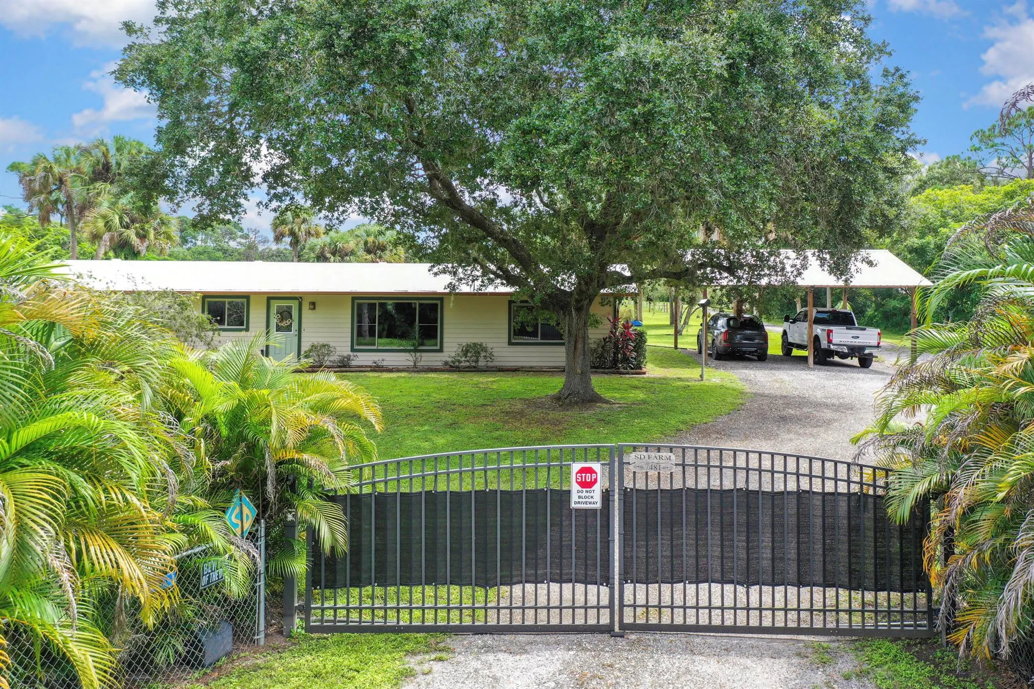 7481 SW Citrus Boulevard