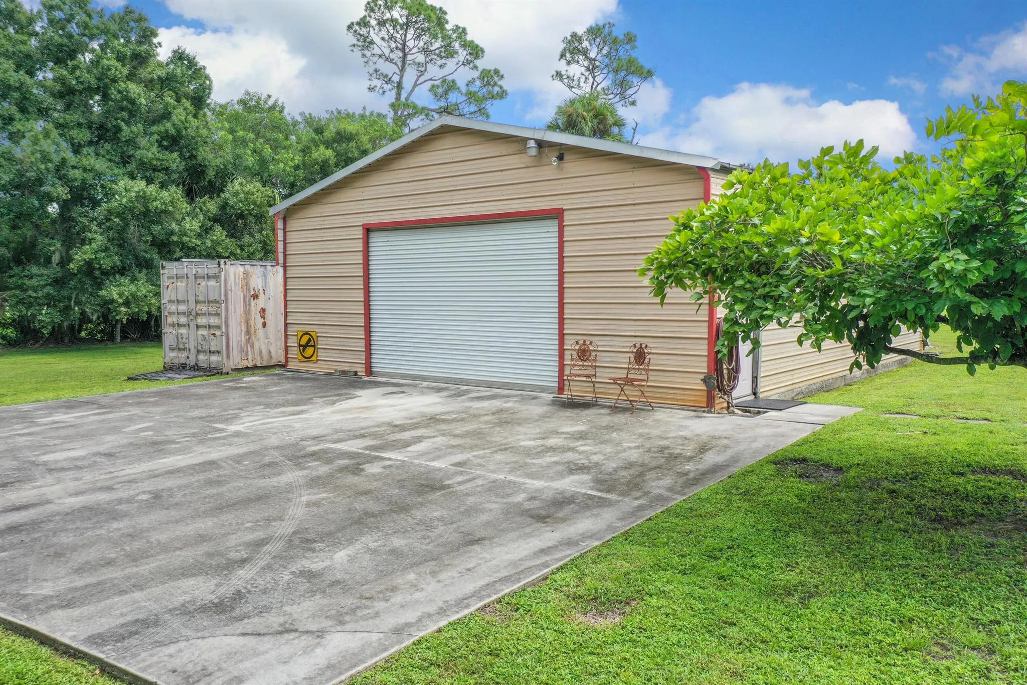 7481 SW Citrus Boulevard