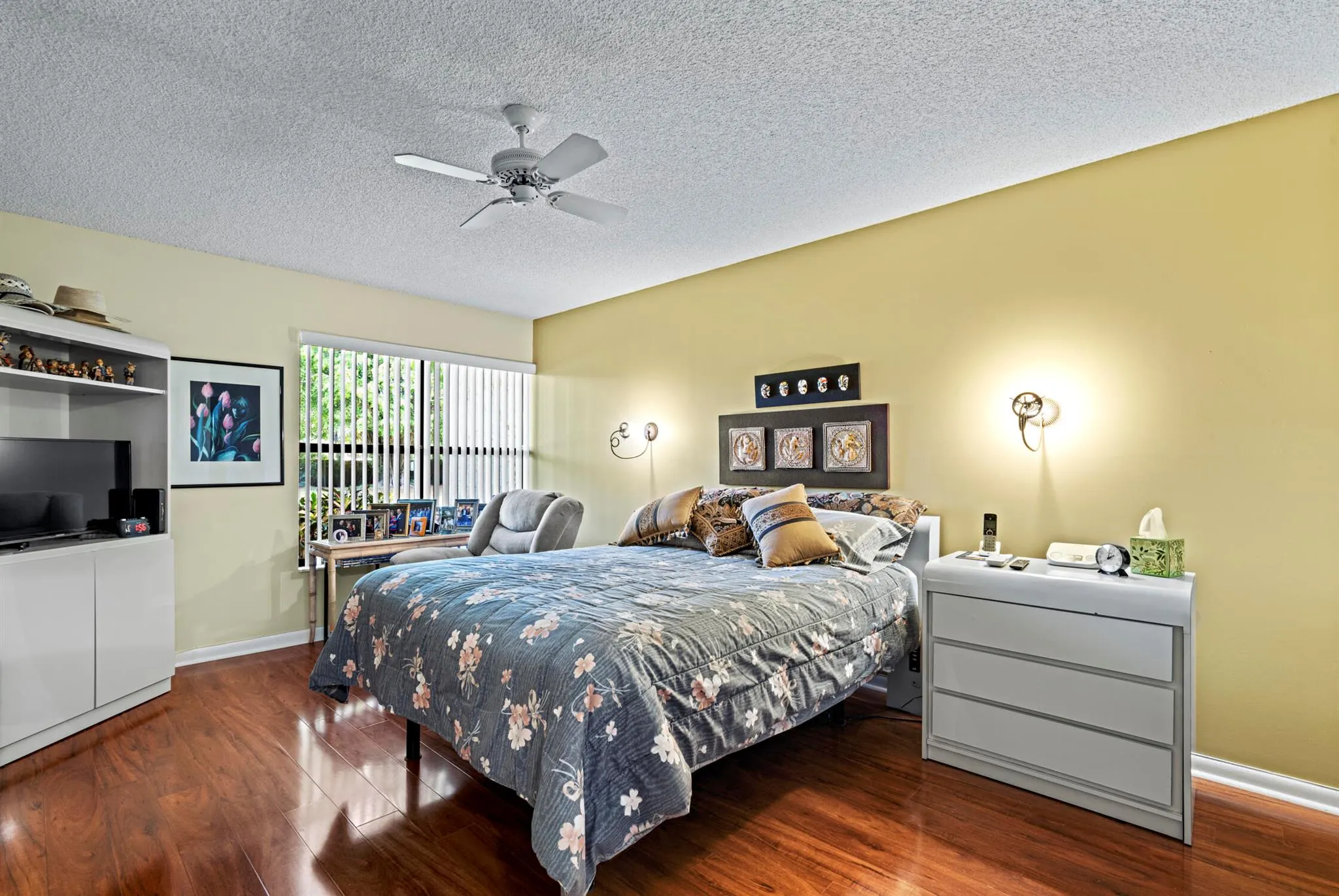 5153 Oak Hill Lane, #512