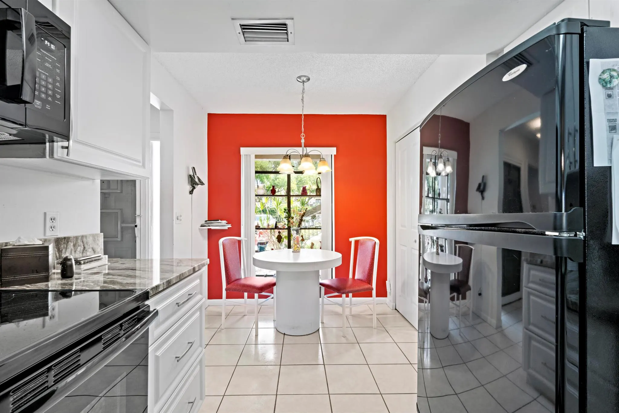 5153 Oak Hill Lane, #512