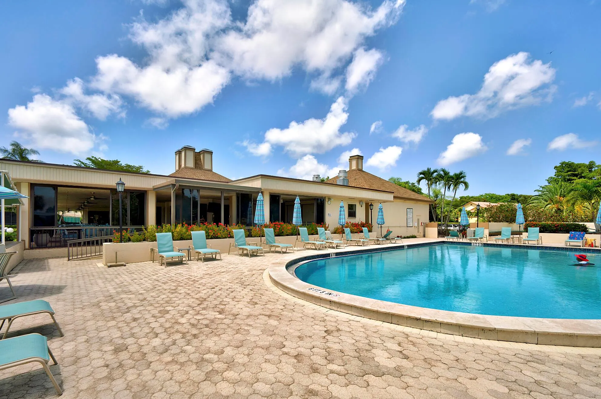 5153 Oak Hill Lane, #512