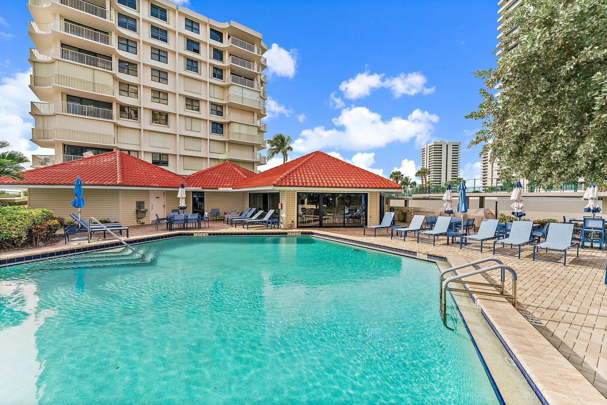 5480 N Ocean Drive, #B6b