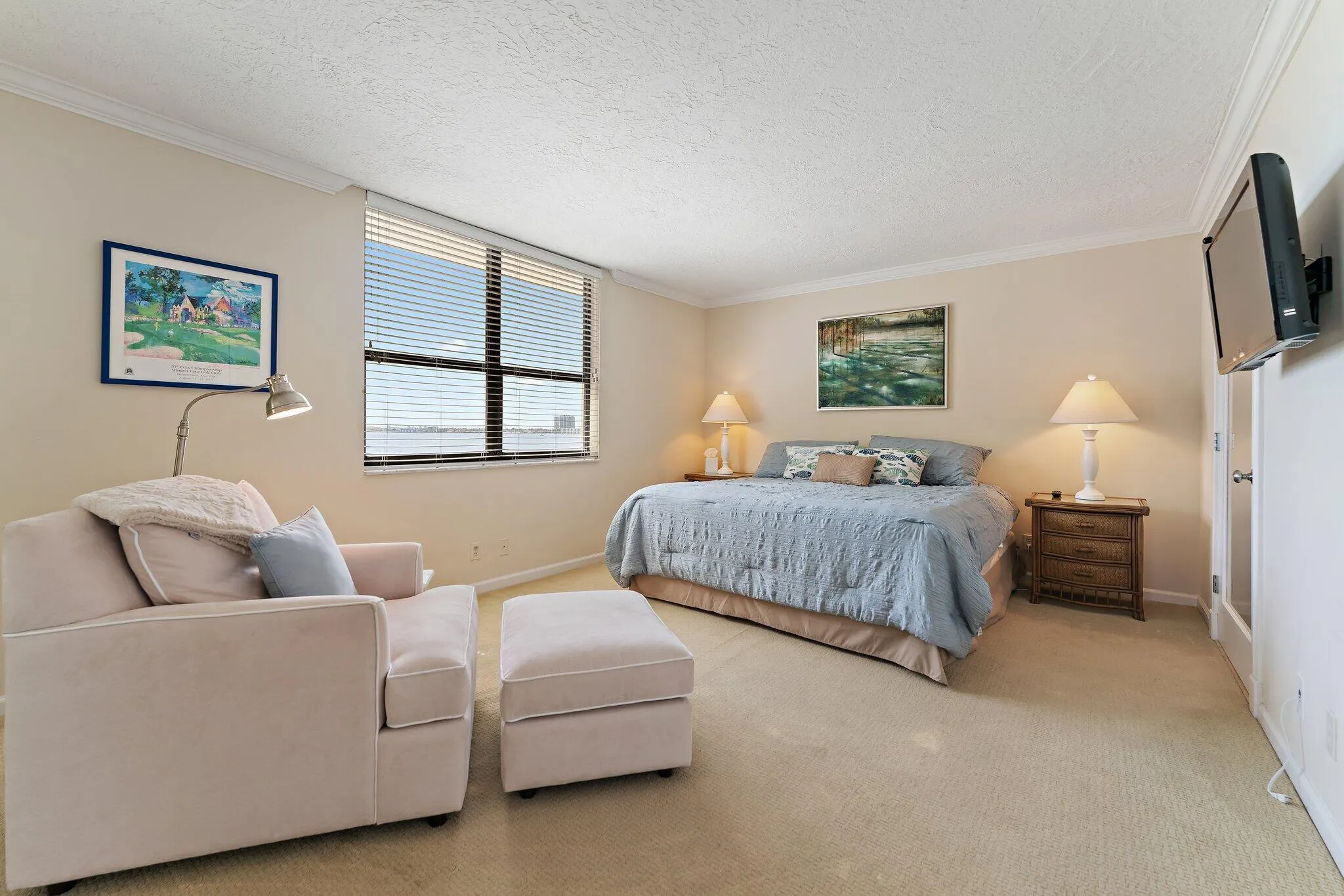 5480 N Ocean Drive, #B6b