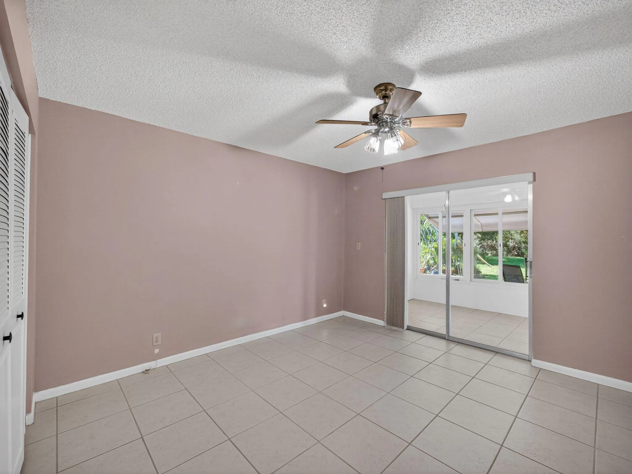 111 Lakes End Drive, #B