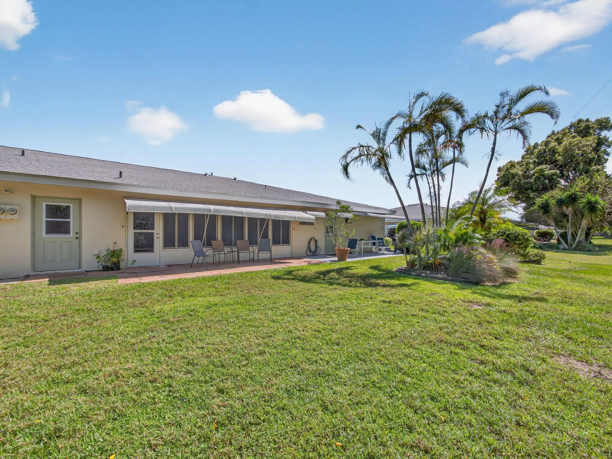 111 Lakes End Drive, #B
