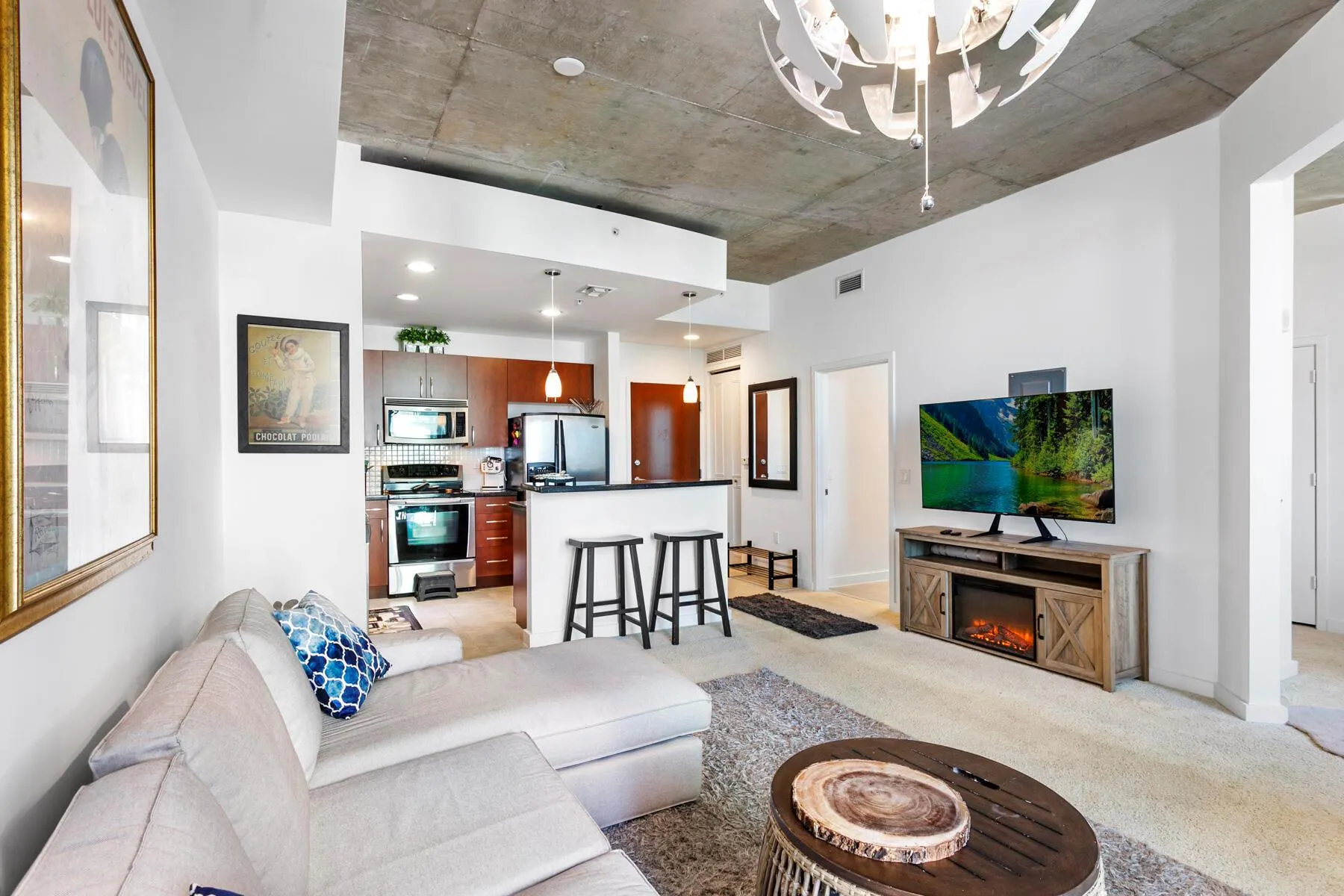300 S Australian Avenue, #1121
