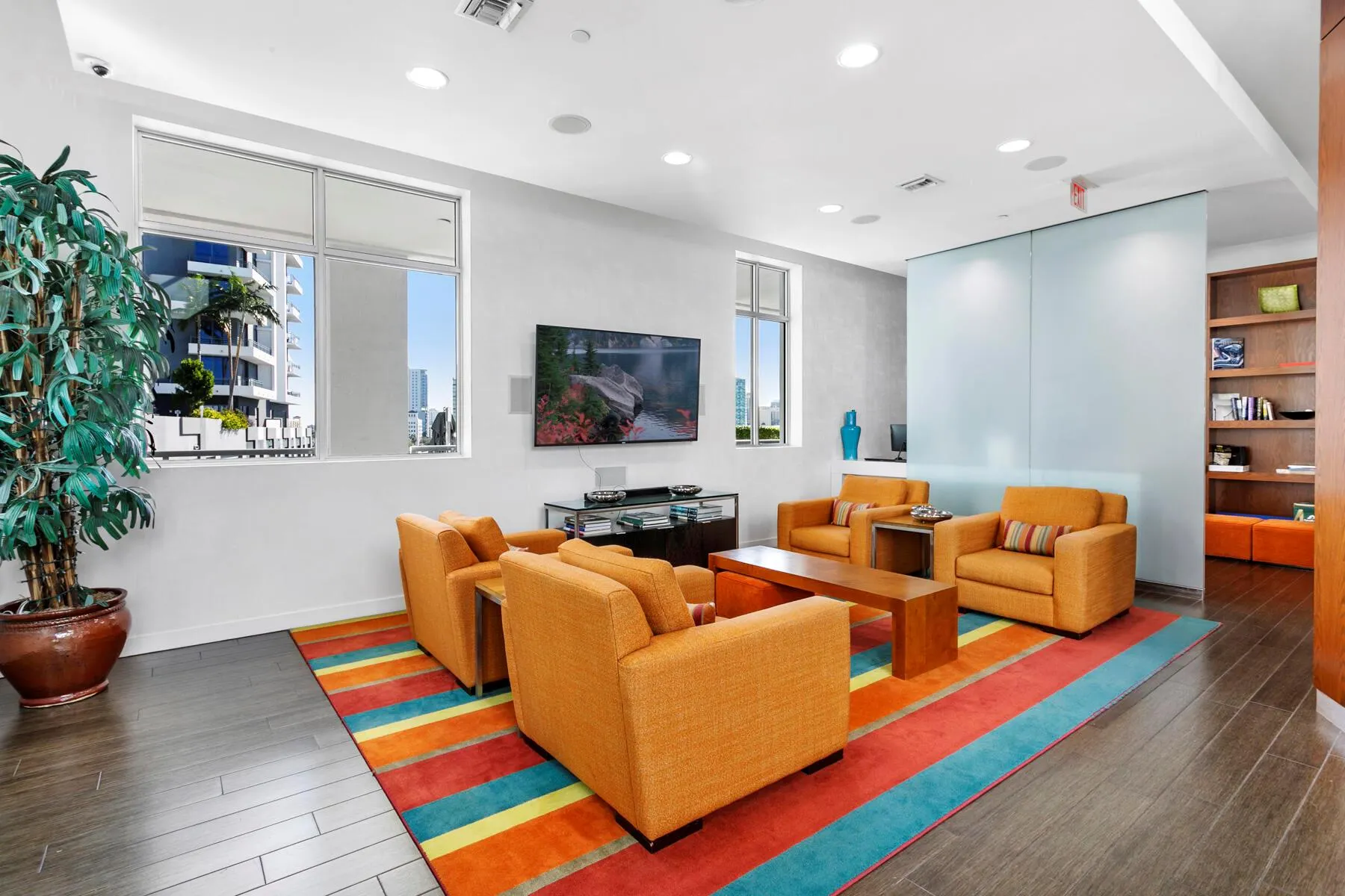 300 S Australian Avenue, #1121