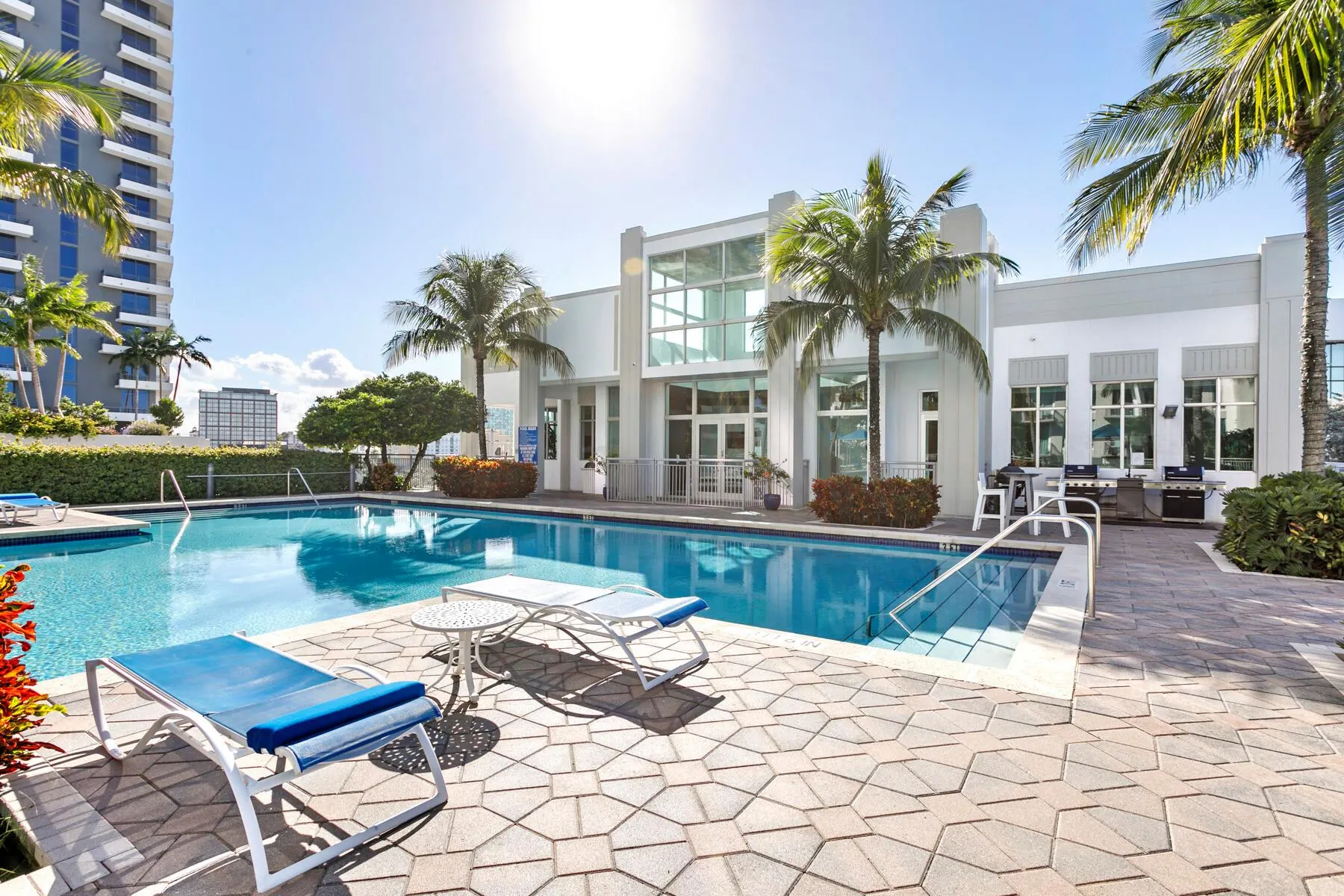300 S Australian Avenue, #1121