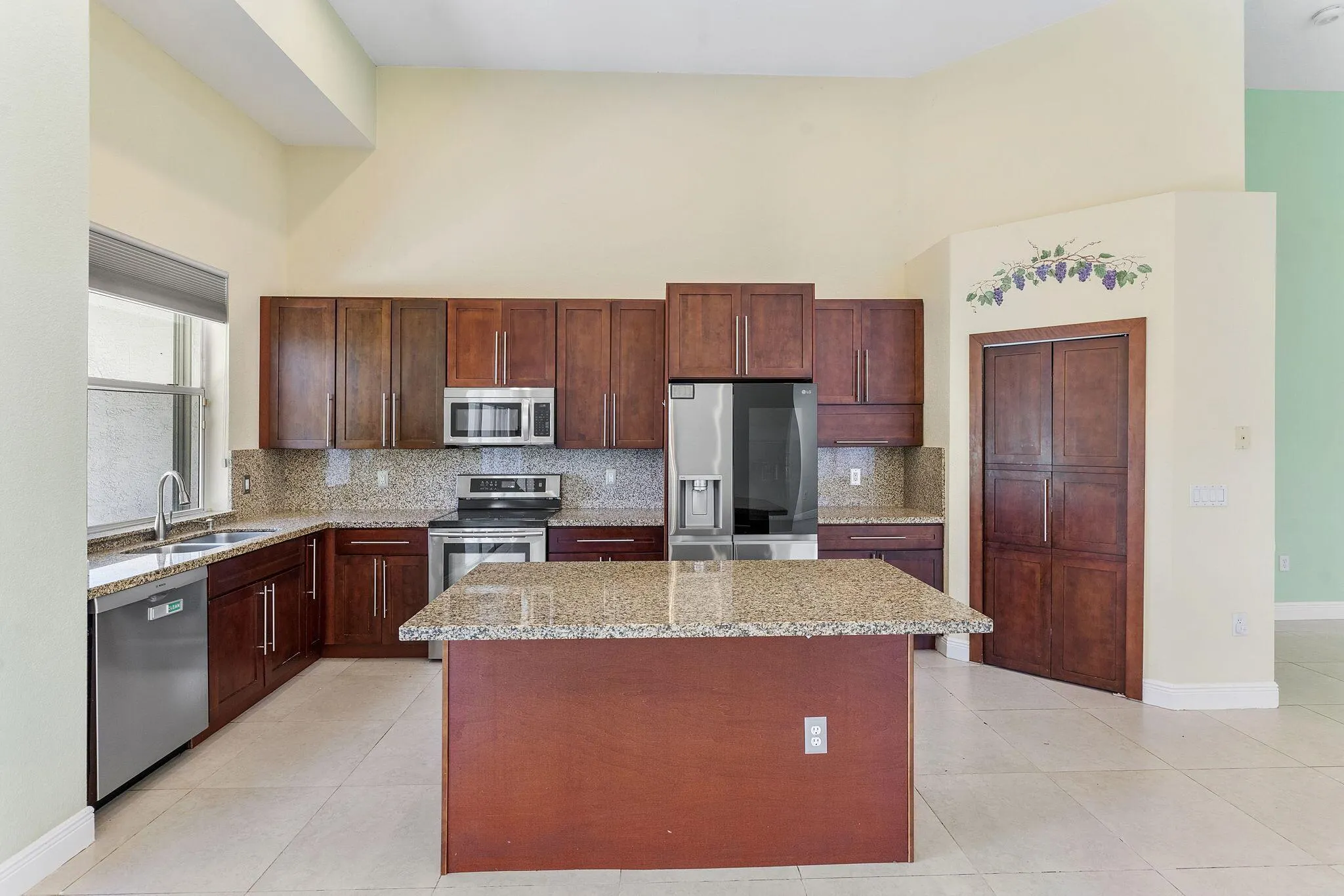 7793 Highlands Cir