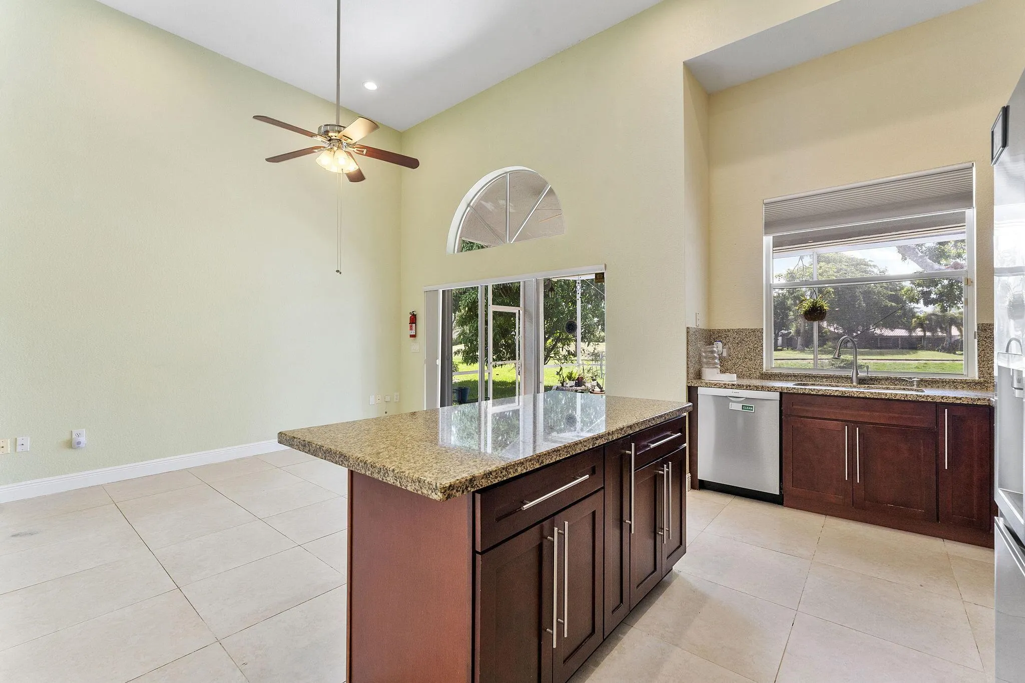 7793 Highlands Cir
