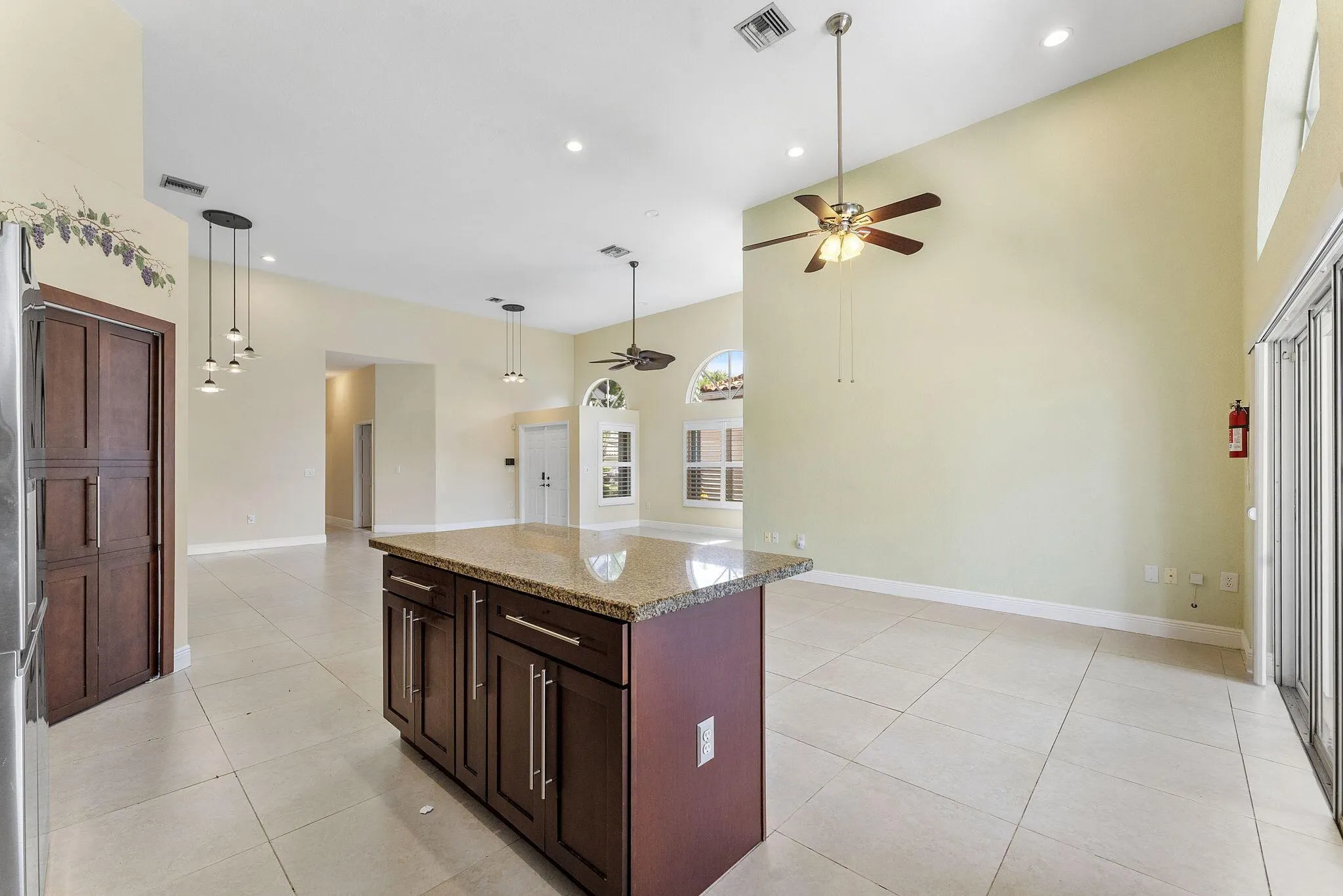 7793 Highlands Cir