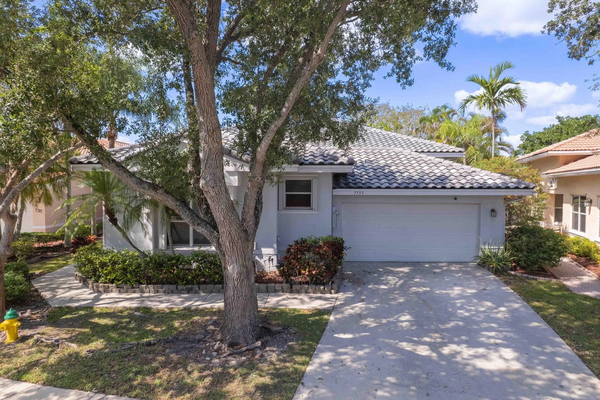 7793 Highlands Cir