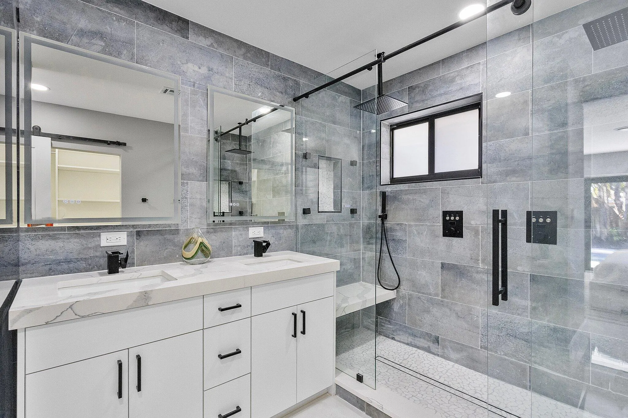 200 SW 12th Street
