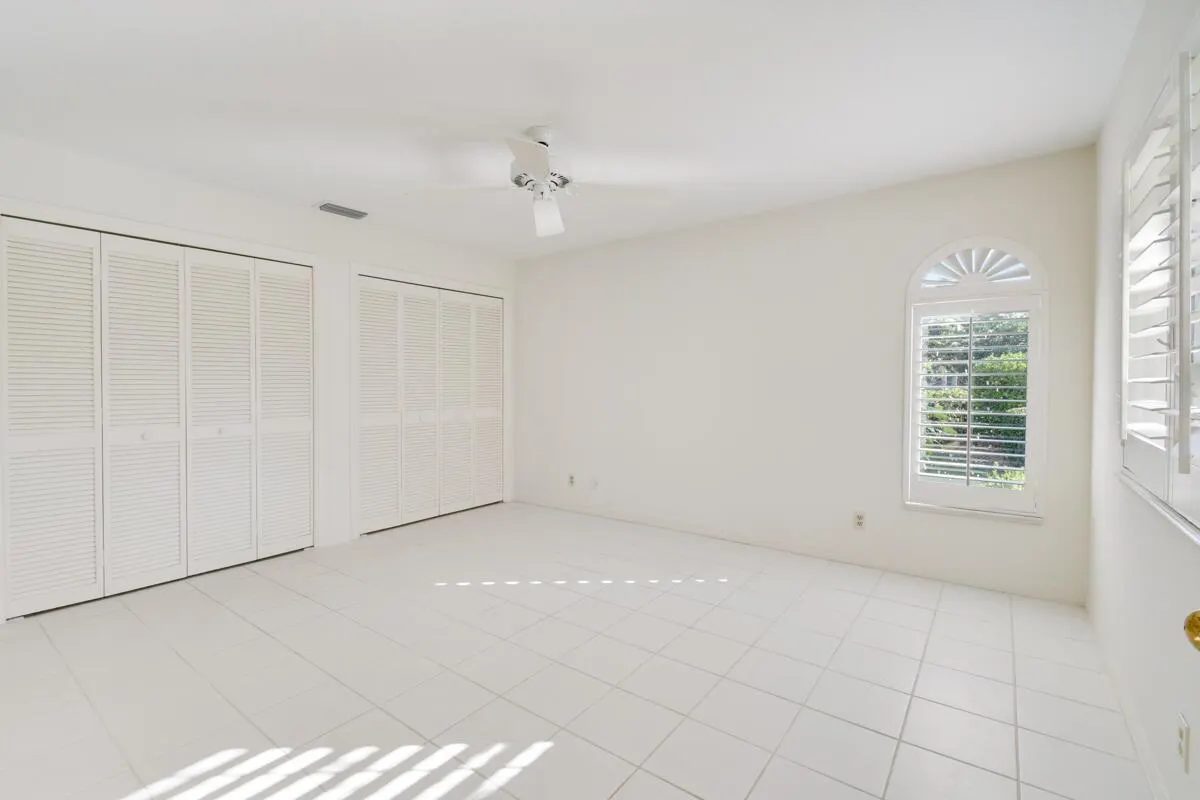 1828 NW Buttonbush Circle