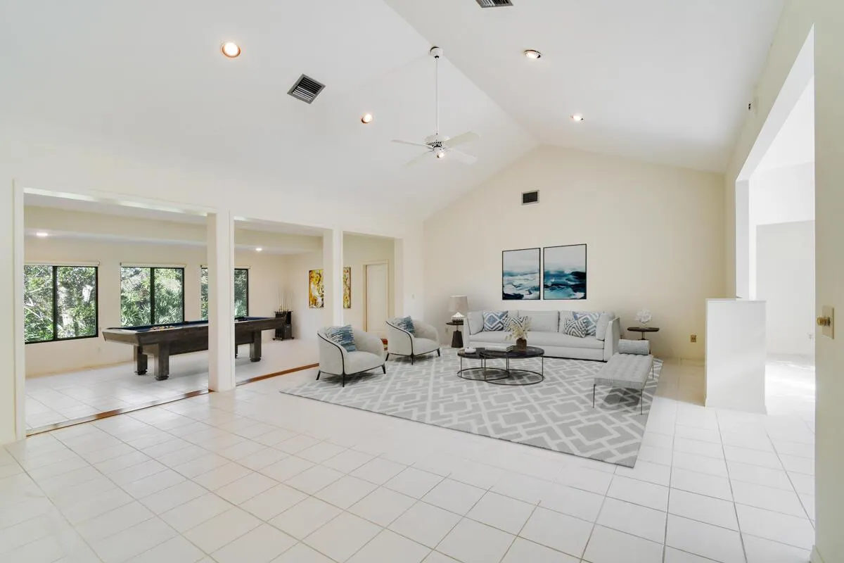 1828 NW Buttonbush Circle