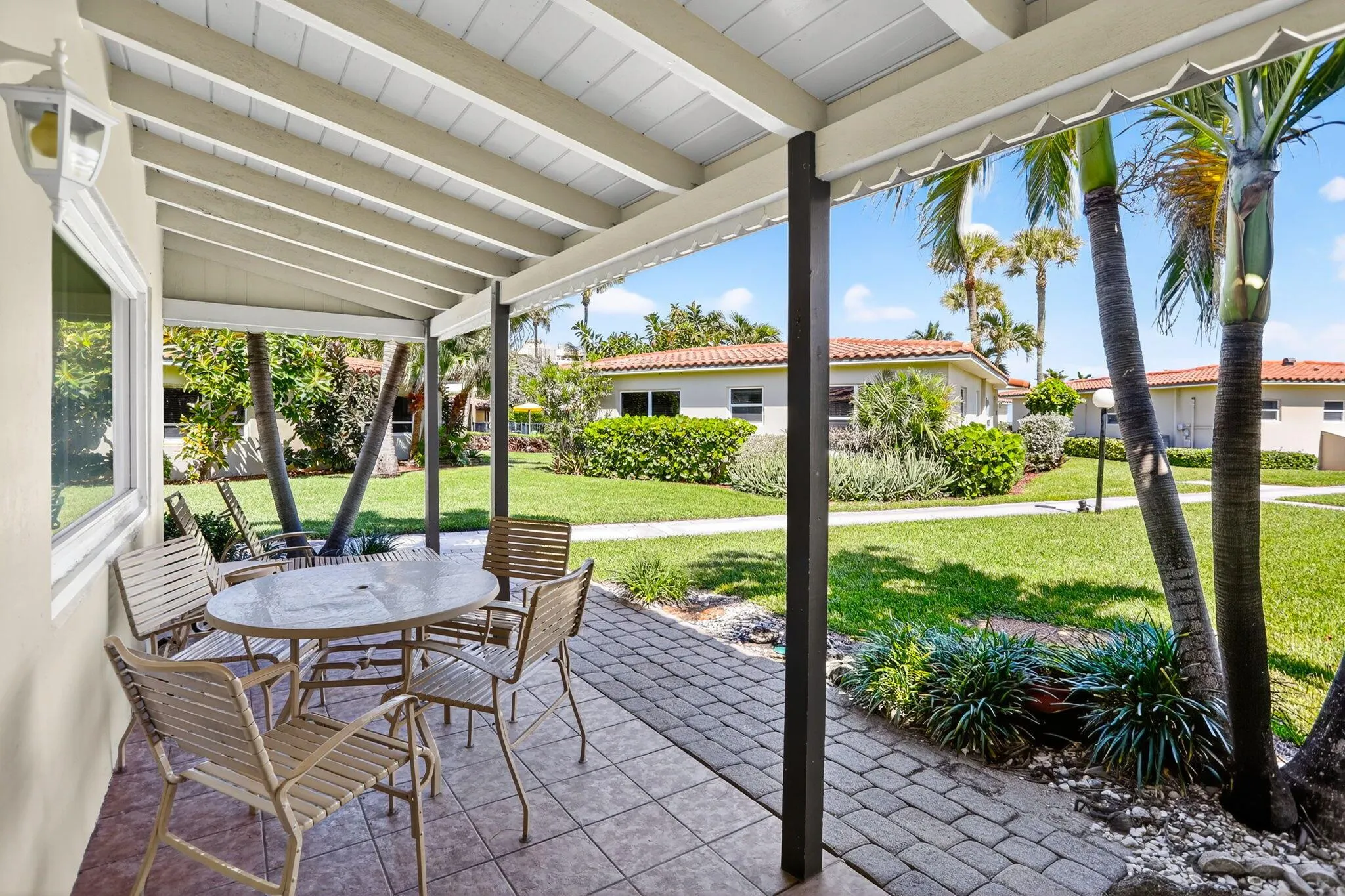 1225 Hillsboro Mile, #N2