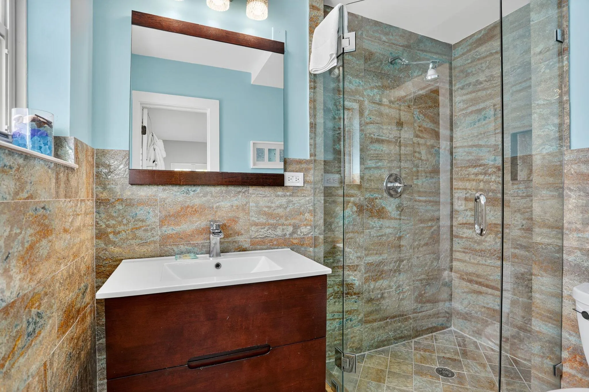 1225 Hillsboro Mile, #N2