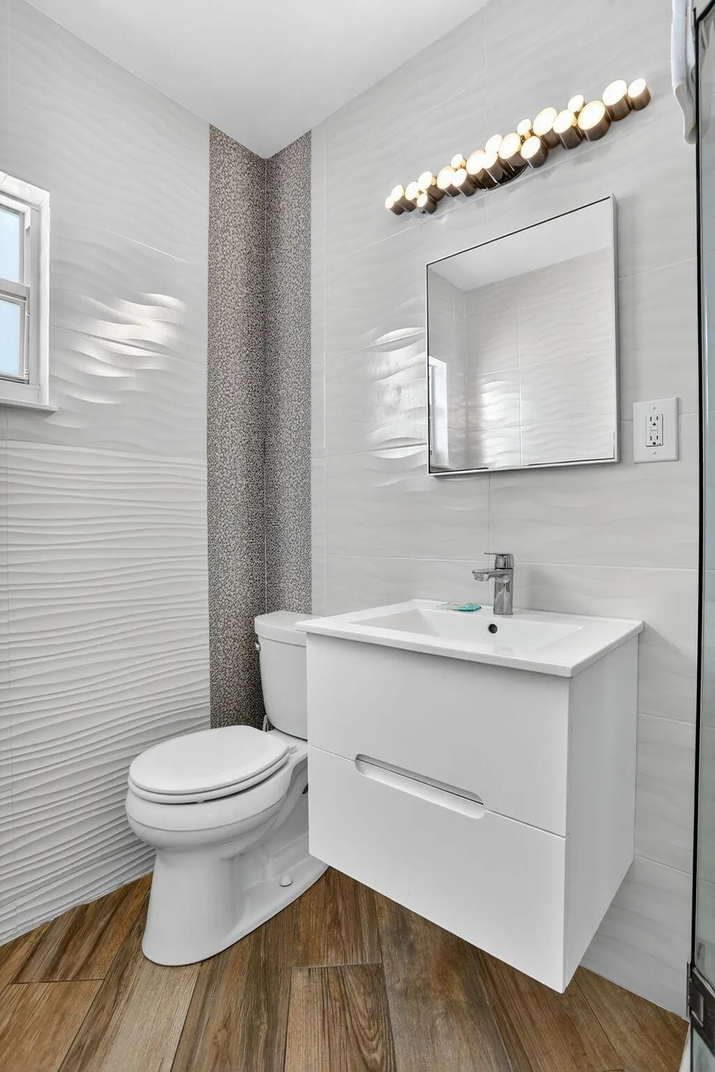 1225 Hillsboro Mile, #N2