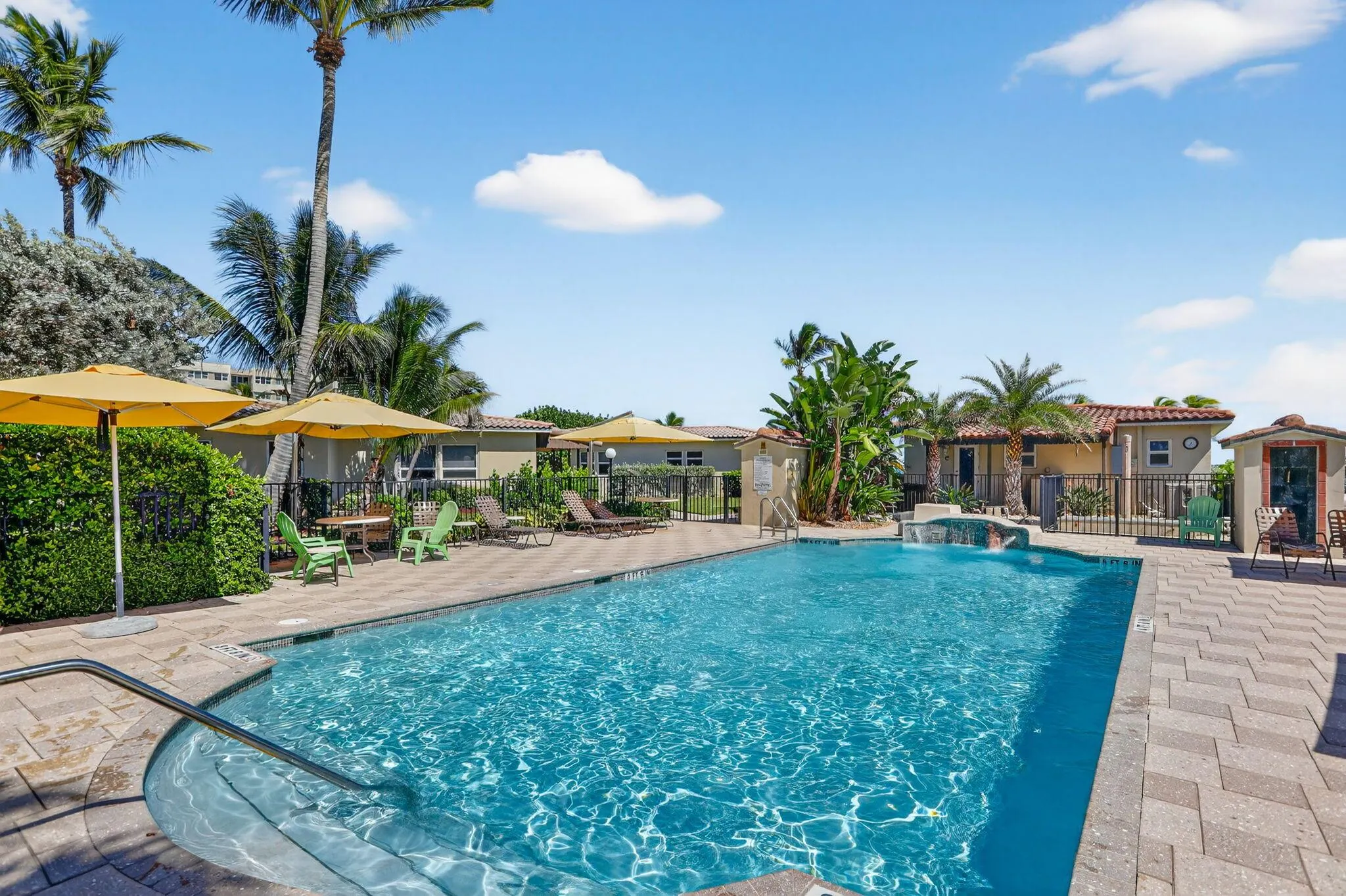 1225 Hillsboro Mile, #N2