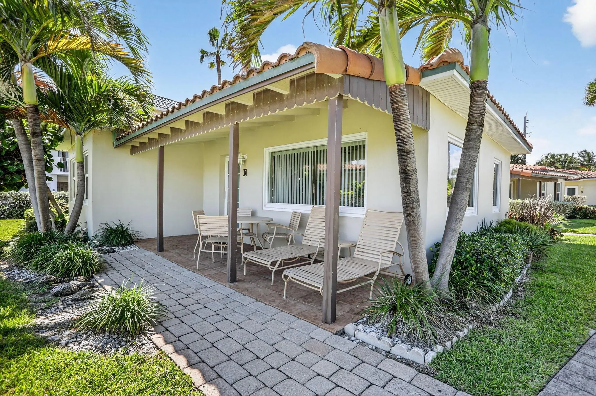 1225 Hillsboro Mile, #N2