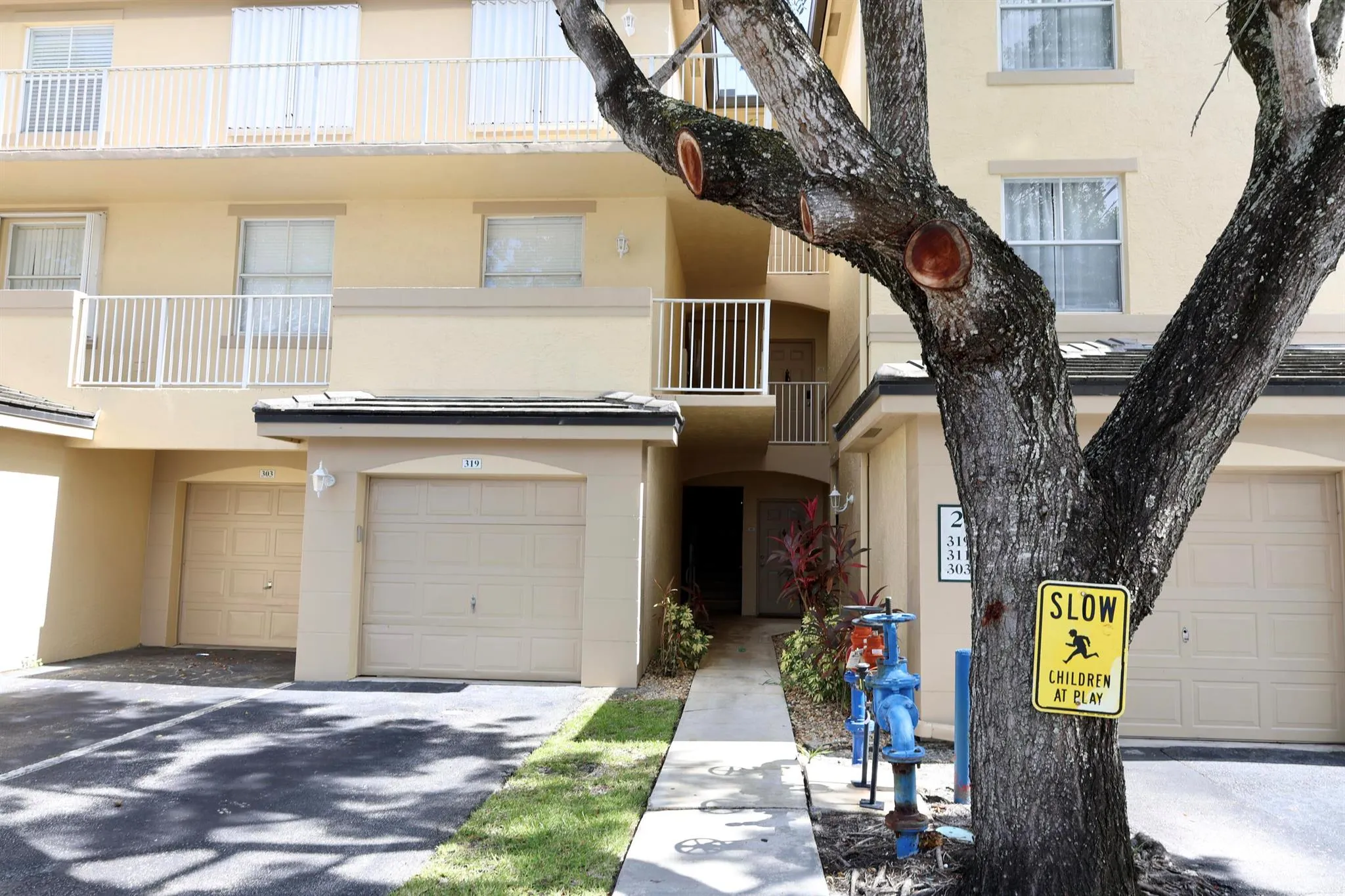 2060 Greenview Shores Boulevard, #319