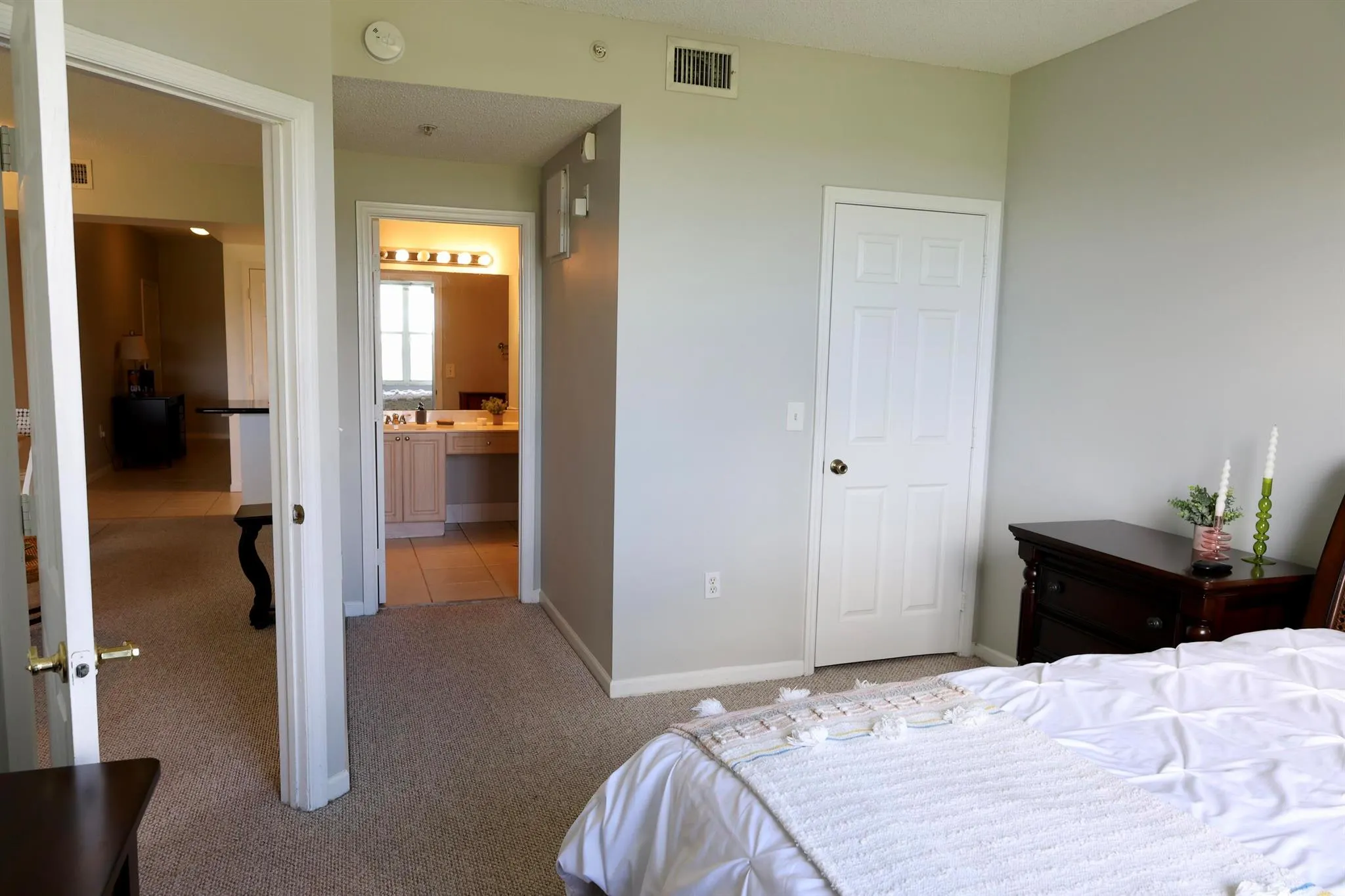 2060 Greenview Shores Boulevard, #319