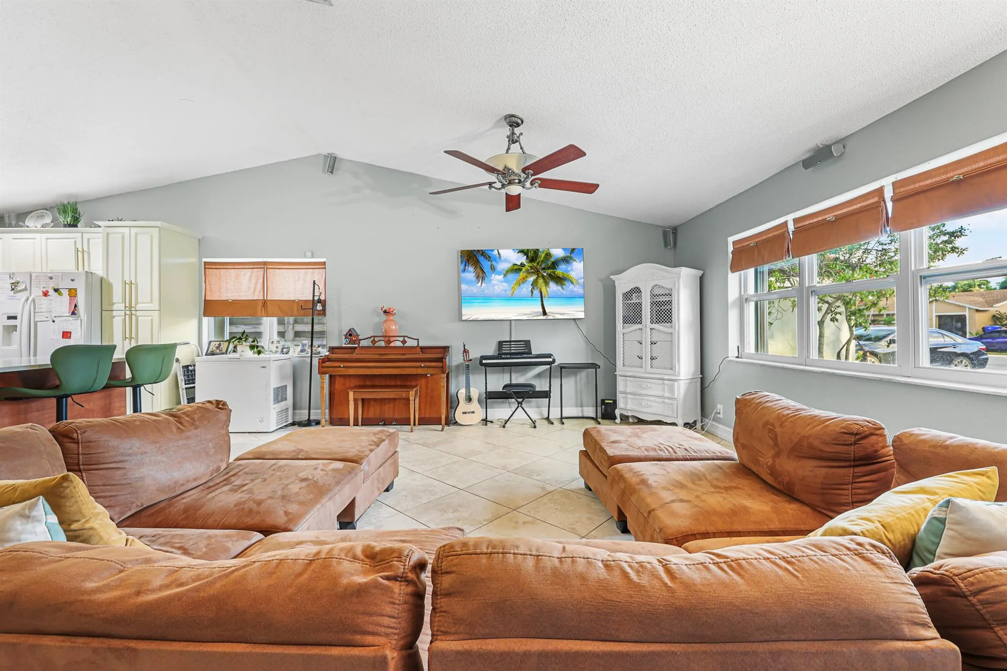 7527 SW 7th Street