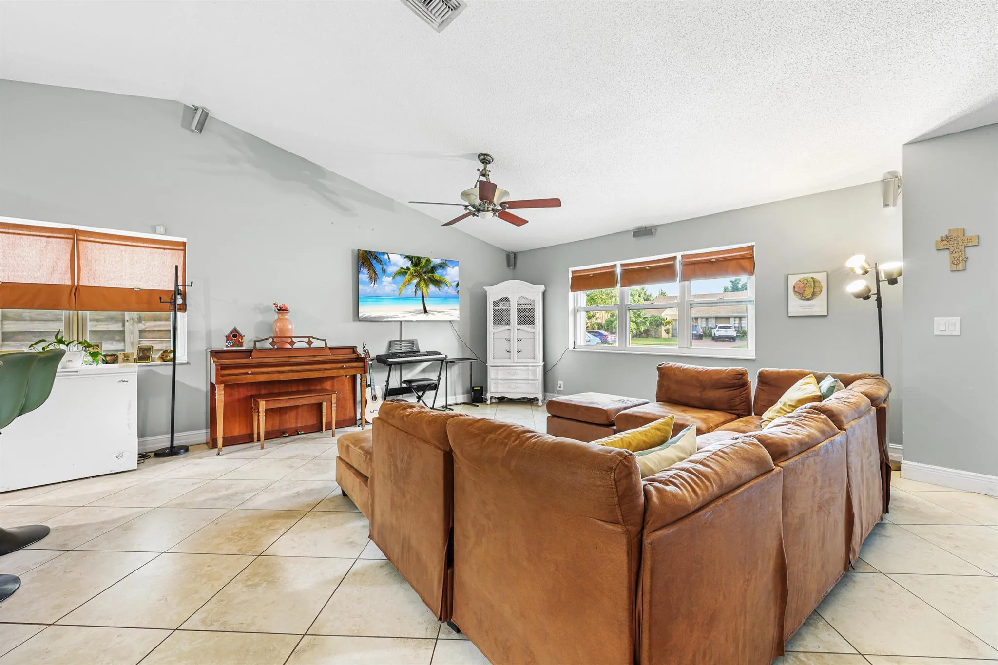 7527 SW 7th Street