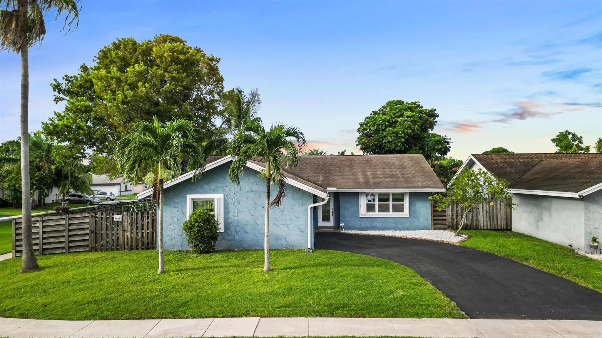 7527 SW 7th Street