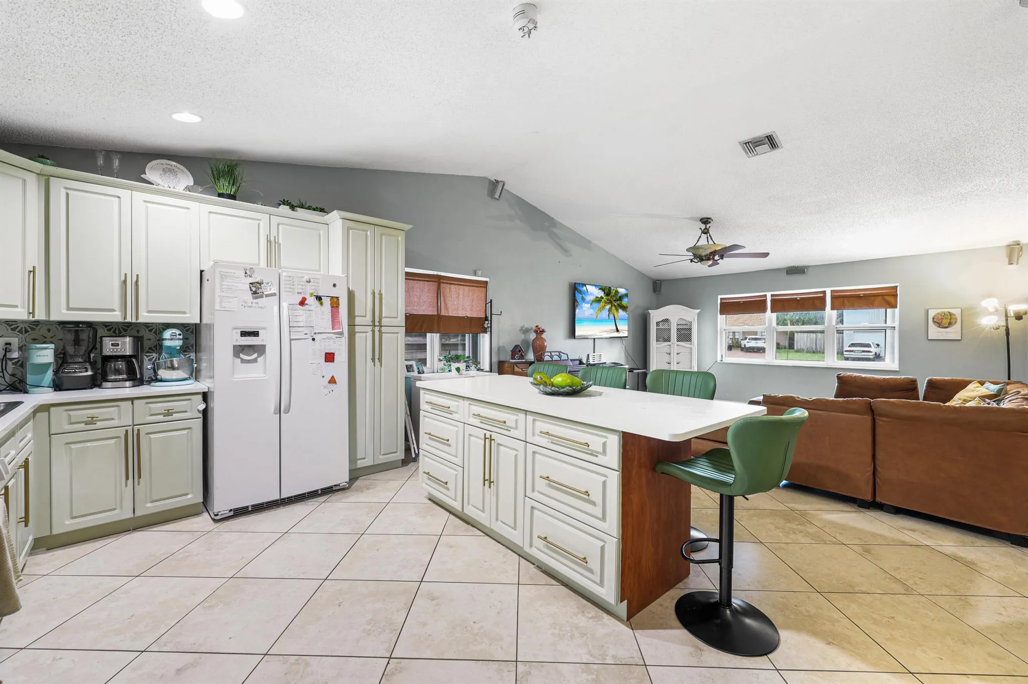 7527 SW 7th Street