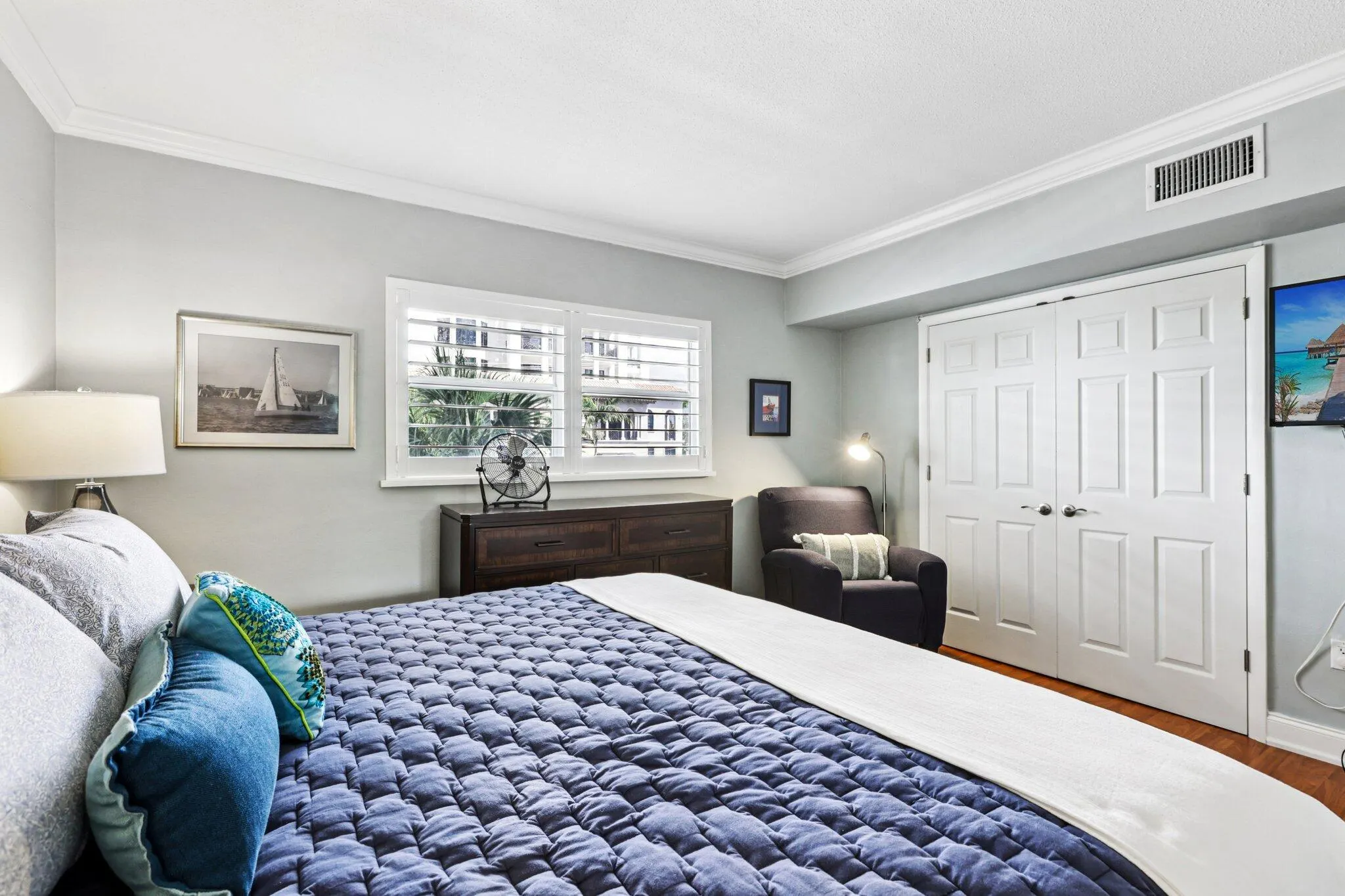 200 E Royal Palm Road, #3030