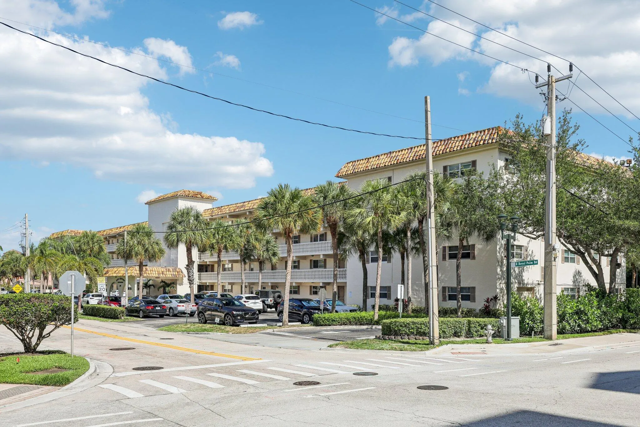 200 E Royal Palm Road, #3030