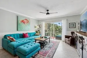 200 E Royal Palm Road, #3030
